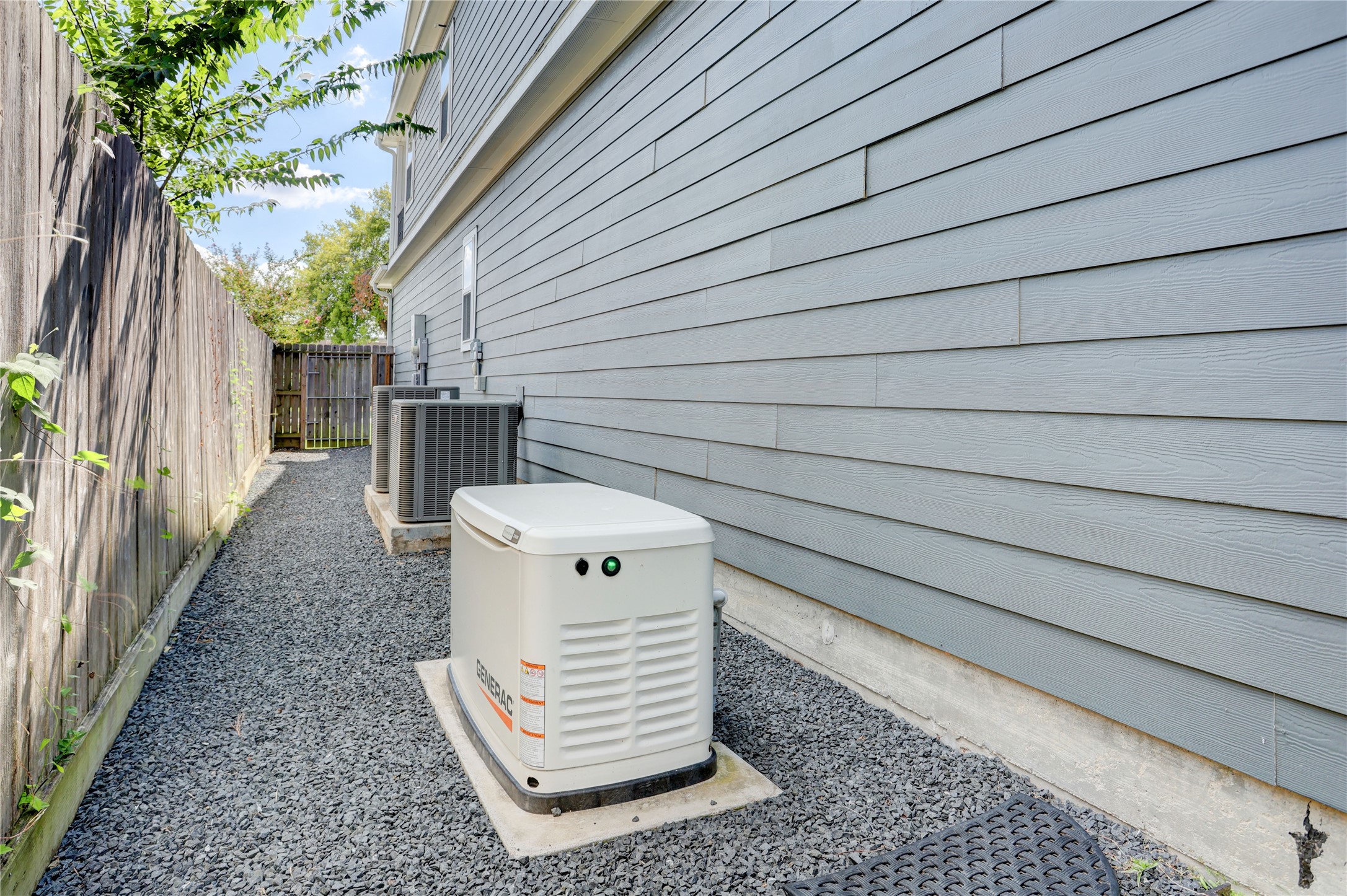 6430 Rolla Street Houston, TX 77055 - Photo 29 of 30 a view of outdoor space and yard