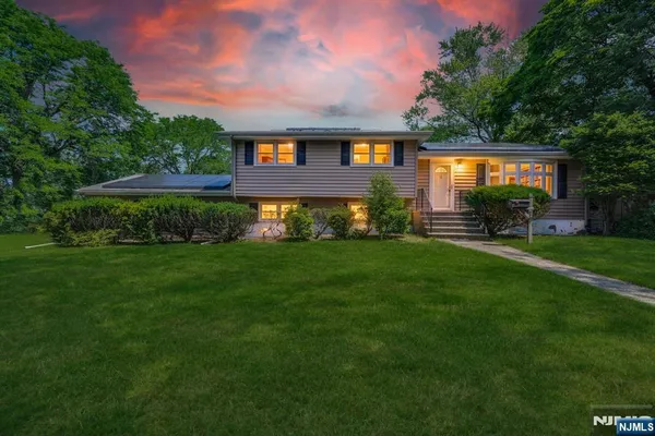 $700,000 | 19 Lawrence Road, Wayne, NJ 07470