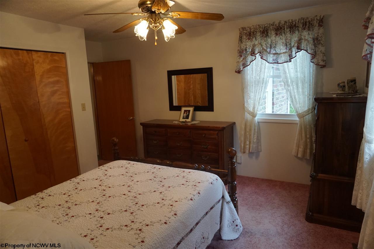 5264 Fairmont Road Rivesville, WV 26588 - Photo 11 of 16 Gallery Image 11