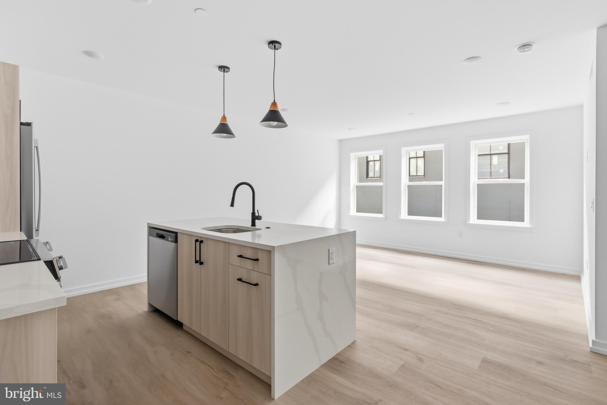 209 New Street, Unit 4F Philadelphia, PA 19106 - Photo 5 of 21
