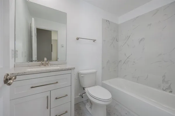 $529,000 | 170 Sugar Hill Lane, Hartford, VT 05059