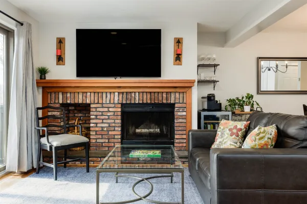 $529,000 | 170 Sugar Hill Lane, Hartford, VT 05059