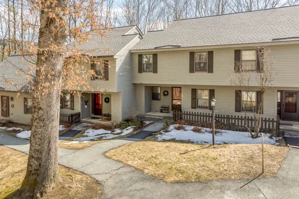 $529,000 | 170 Sugar Hill Lane, Hartford, VT 05059