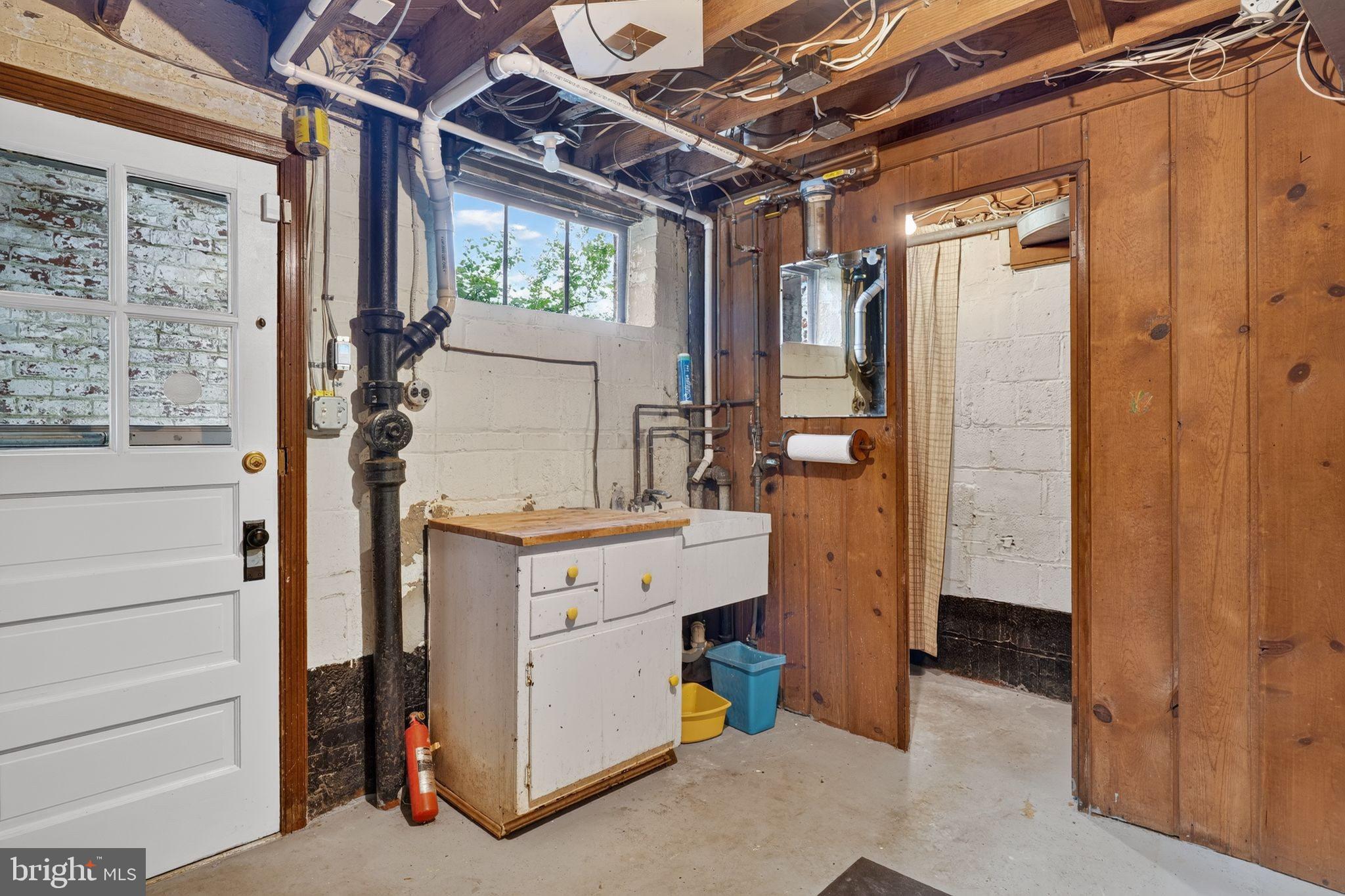 8112 Rayburn Road Bethesda, MD 20817 - Photo 41 of 52