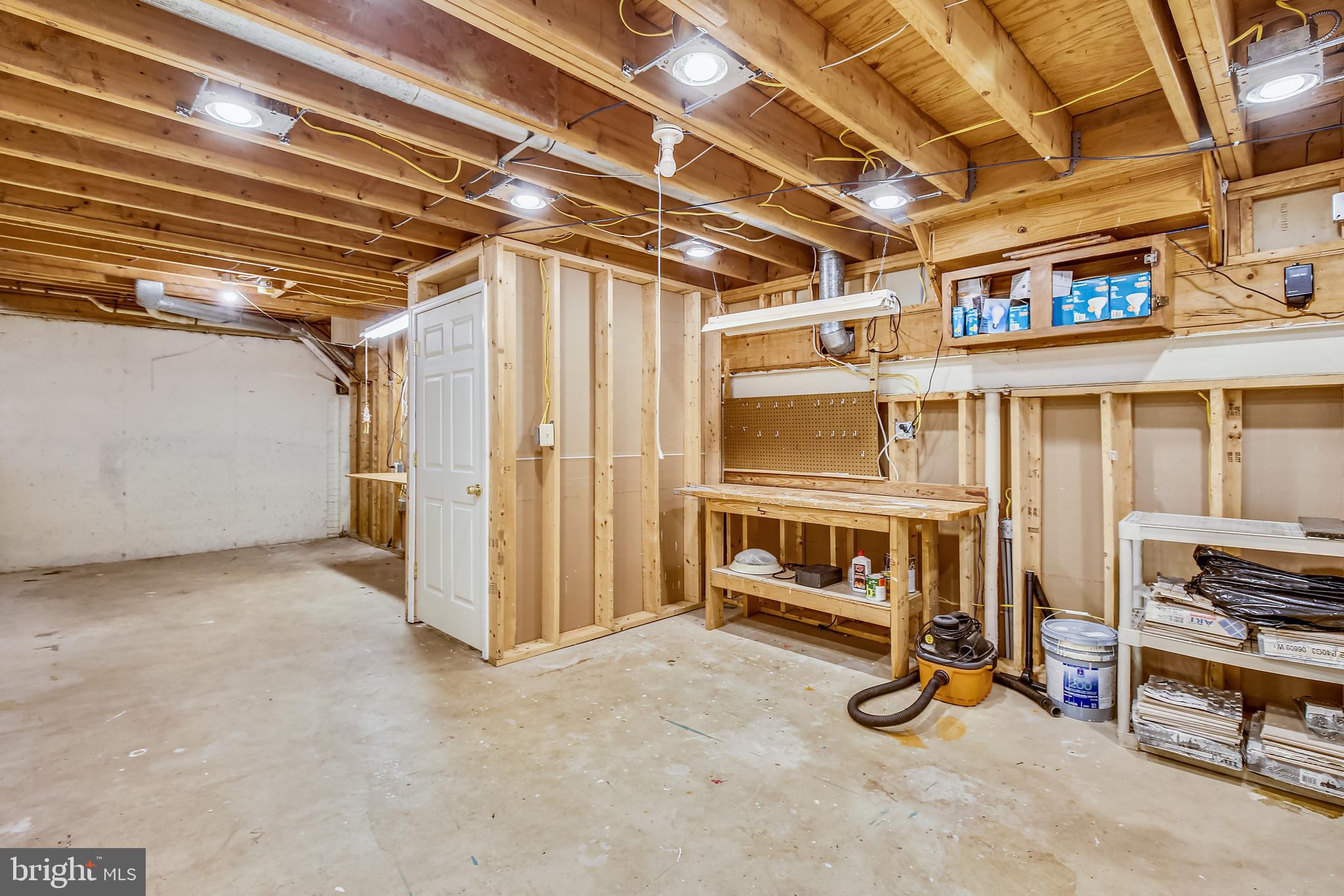 11955 Grey Squirrel Lane Reston, VA 20194 - Photo 31 of 61 Huge storage/ workshop/ craft space