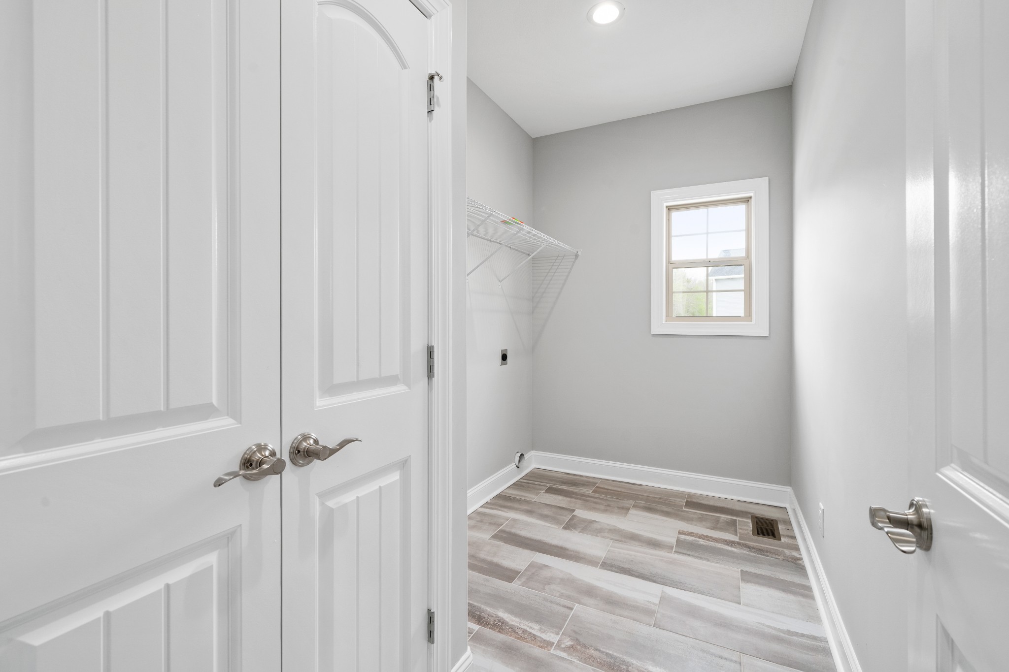 267 Alonzo Place Cunningham, TN 37052 - Photo 23 of 40 a view of a closet