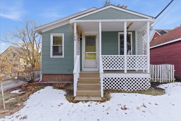 $250,000 | 122 Field Avenue, Auburn, ME 04210