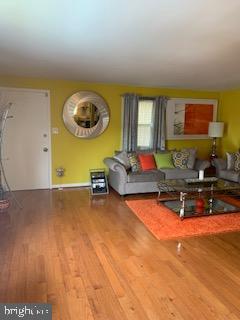 8405 Billson Road Randallstown, MD 21133 - Photo 4 of 40 Living Room