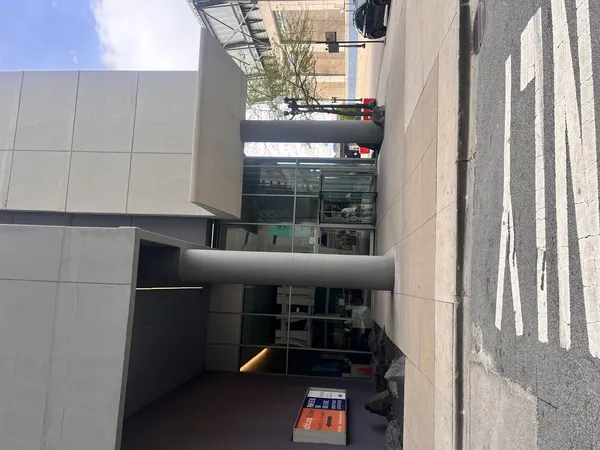 $3,000 | 235 West Van Buren Street, Unit 2415, Chicago, IL 60607