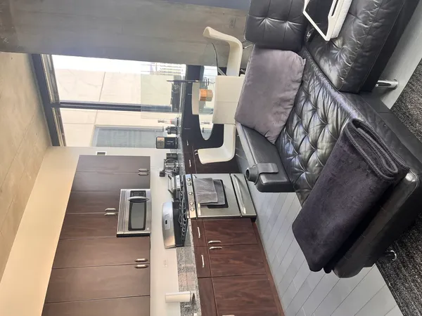 $3,000 | 235 West Van Buren Street, Unit 2415, Chicago, IL 60607