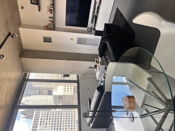 $3,000 | 235 West Van Buren Street, Unit 2415, Chicago, IL 60607