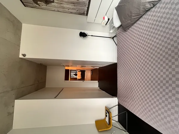 $3,000 | 235 West Van Buren Street, Unit 2415, Chicago, IL 60607