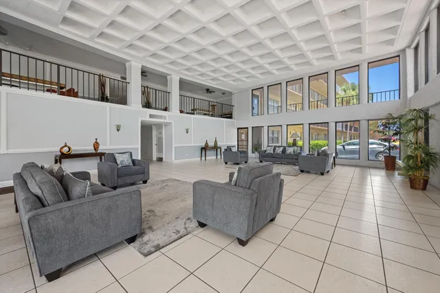 $1,850 | 9273 Southwest 8th Street, Unit 416, Boca Raton, FL 33428