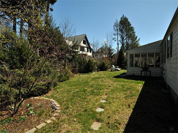 41 Larchmont Road Melrose, MA 02176 - Photo 7 of 28 Gallery Image 7
