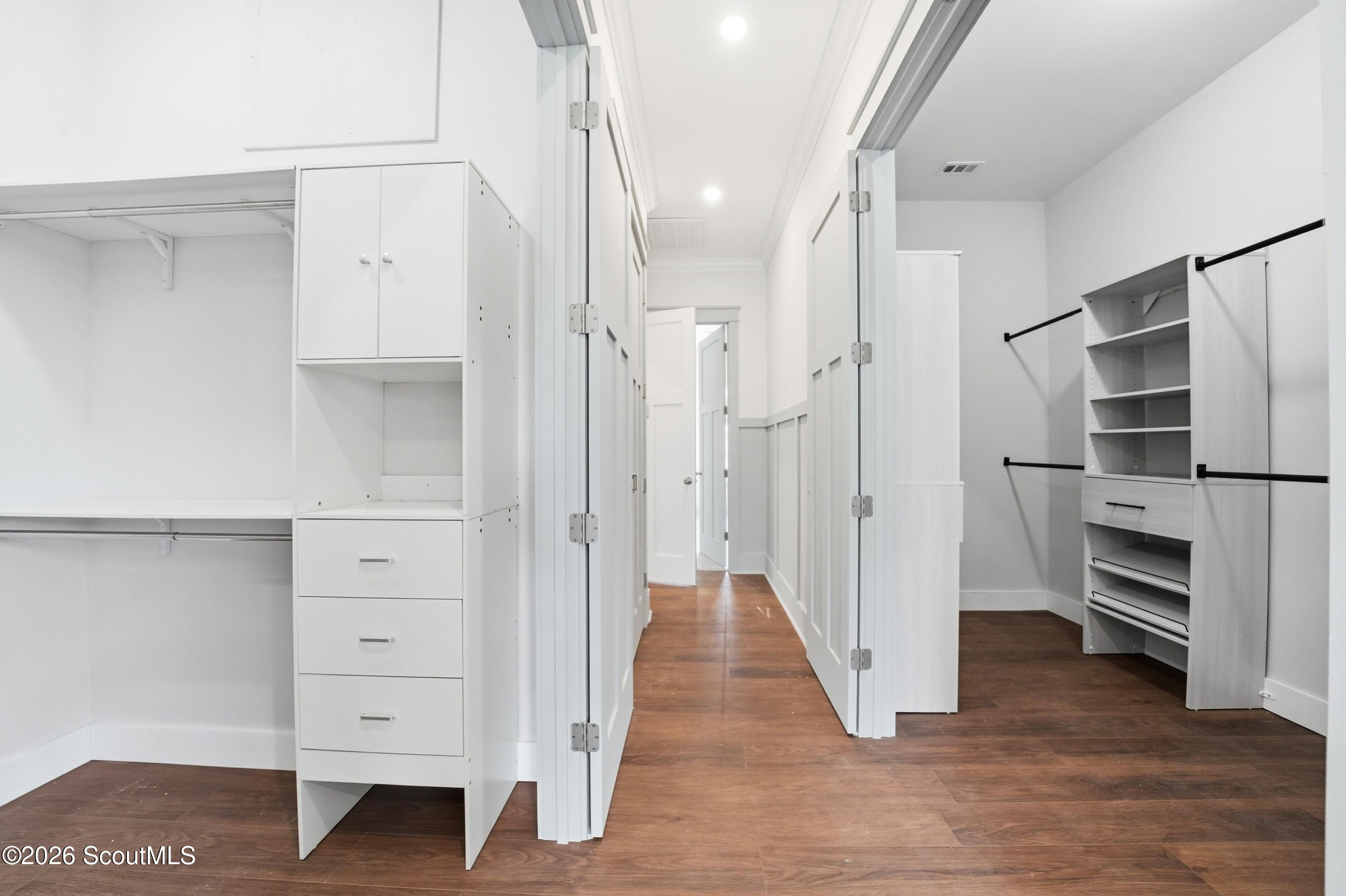 123 Rice Mill St. Simons Island, GA 31522 - Photo 23 of 83 Two full walk-in closets
