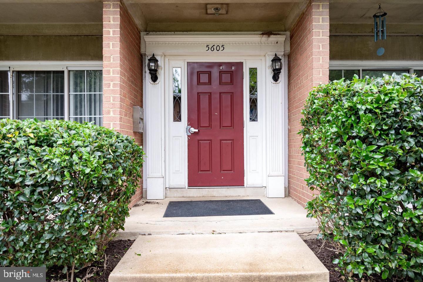 5605 Franconia Road, Unit 301 Alexandria, VA 22310 - Photo 2 of 19