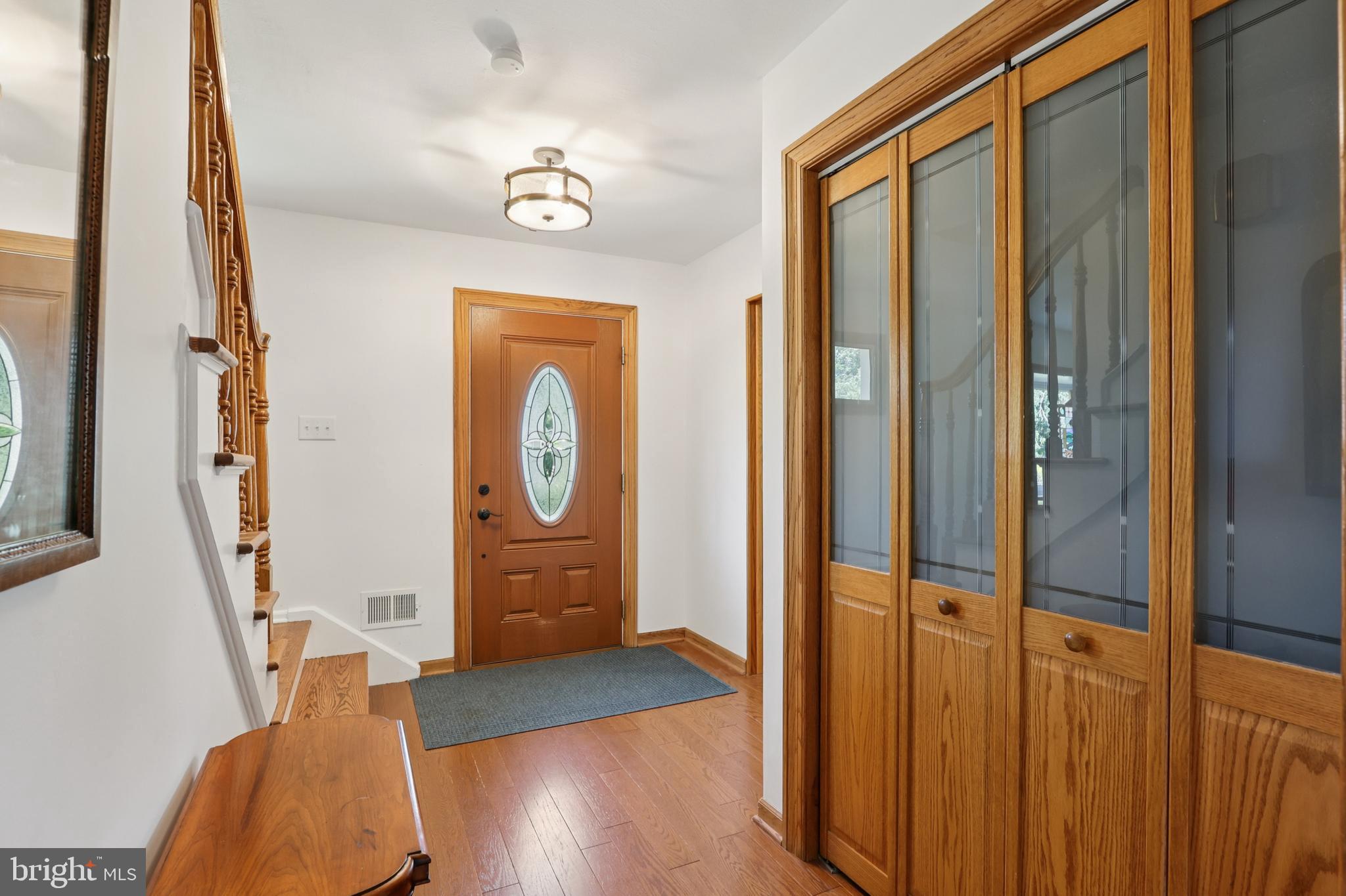 8 Coates Road Allentown, NJ 08501 - Photo 4 of 46 Foyer