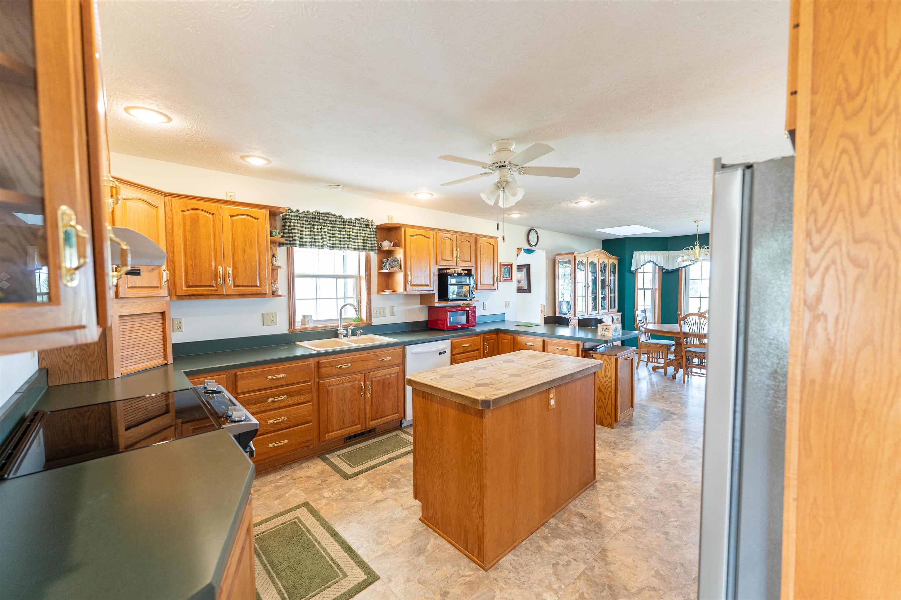 10477 (10 Ac) Telegraph Road Pecatonica, IL 61063 - Photo 14 of 99 Gallery Image 14