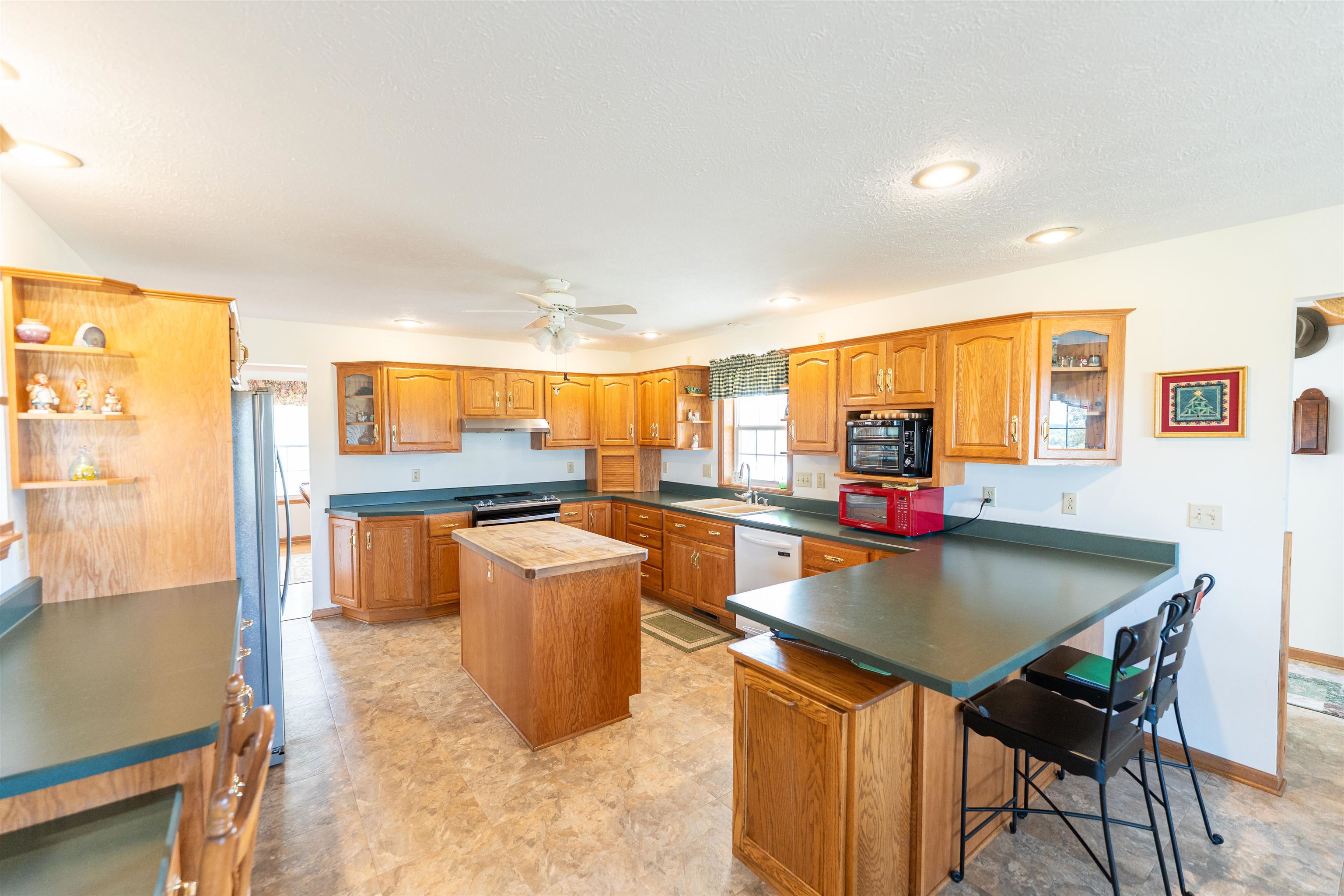 10477 (10 Ac) Telegraph Road Pecatonica, IL 61063 - Photo 15 of 99 Gallery Image 15