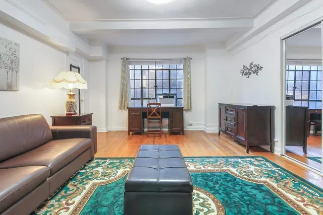$399,800 | 10 Park Avenue, Unit 5K | Murray Hill