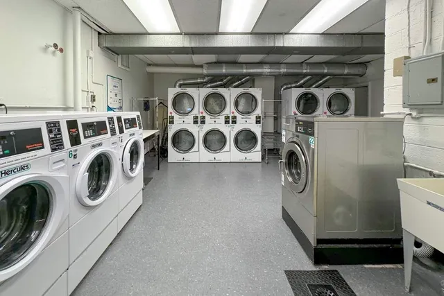 $399,800 | 10 Park Avenue, Unit 5K | Murray Hill