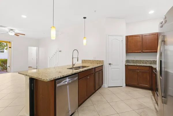 $2,500 | 9512 Southwest Merlin Court, Stuart, FL 34997