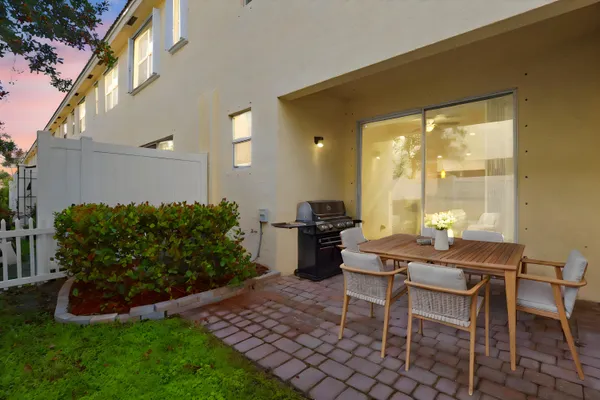 $2,500 | 9512 Southwest Merlin Court, Stuart, FL 34997