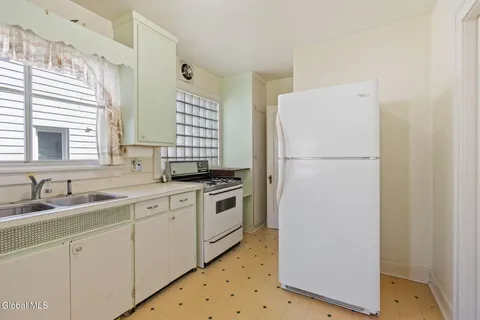 $145,000 | 143 5th Avenue, Gloversville, NY 12078