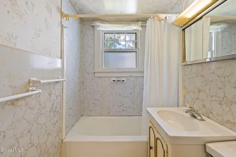 $145,000 | 143 5th Avenue, Gloversville, NY 12078