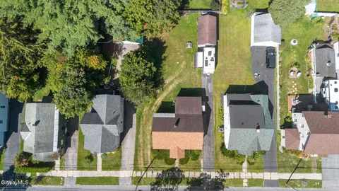 $145,000 | 143 5th Avenue, Gloversville, NY 12078