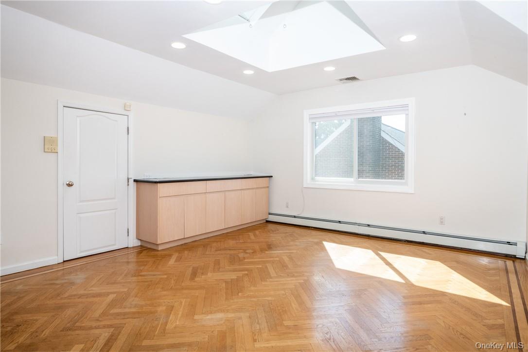 89 Ridgewood Avenue, Unit 2 Yonkers, NY 10704 - Photo 12 of 18