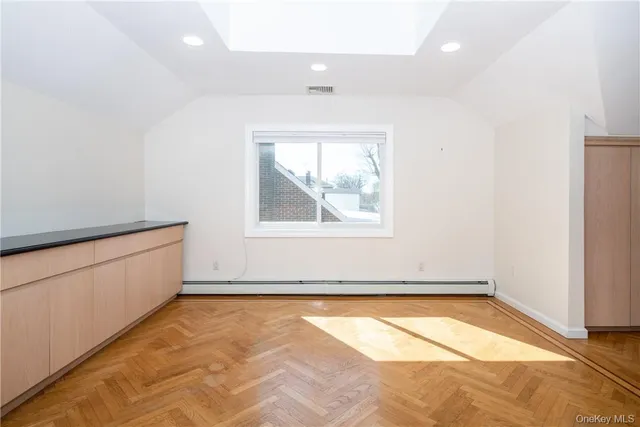 $3,200 | 89 Ridgewood Avenue, Unit 2, Yonkers, NY 10704