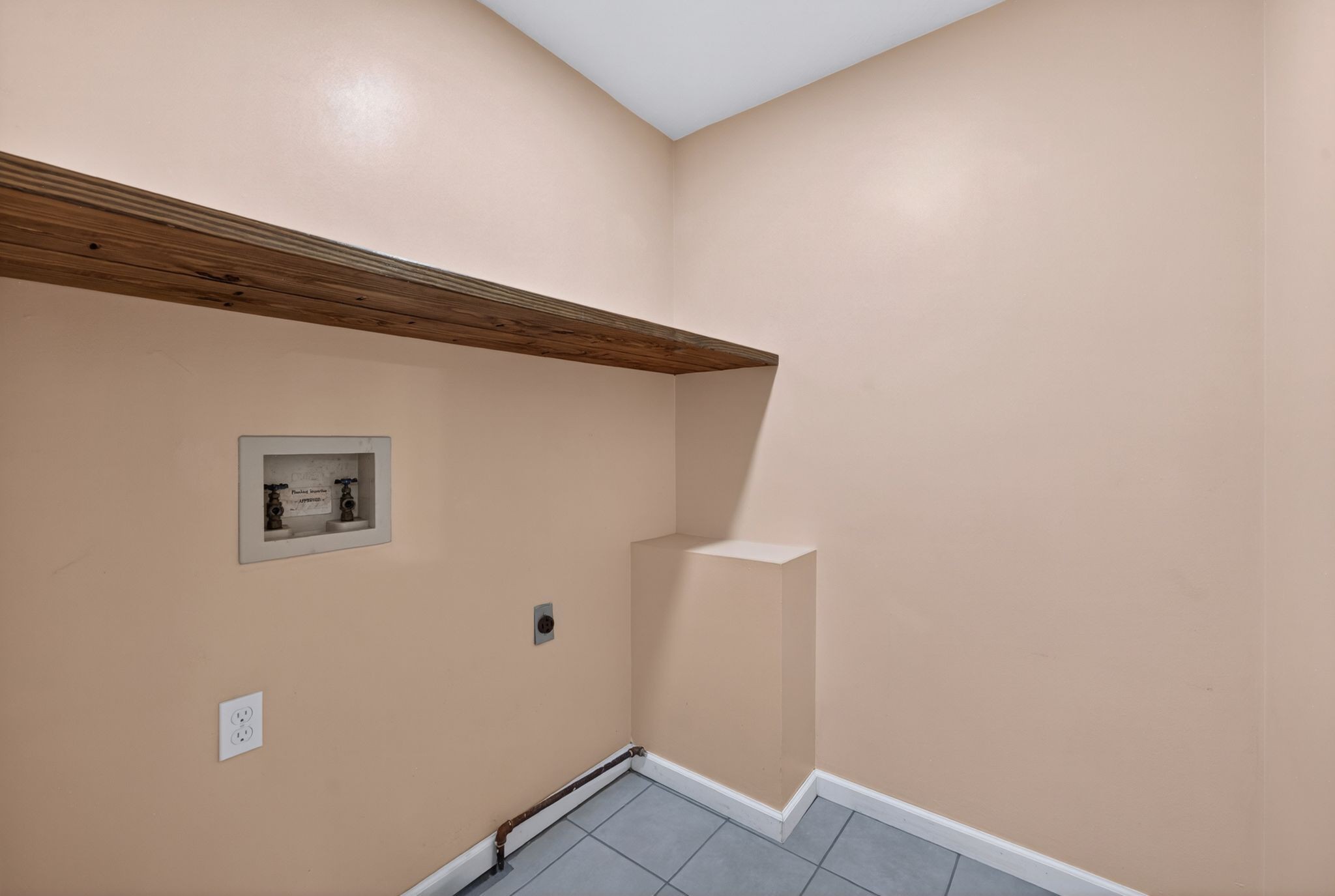 217 Timberlake Drive Springfield, TN 37172 - Photo 16 of 31 a view of cupboard