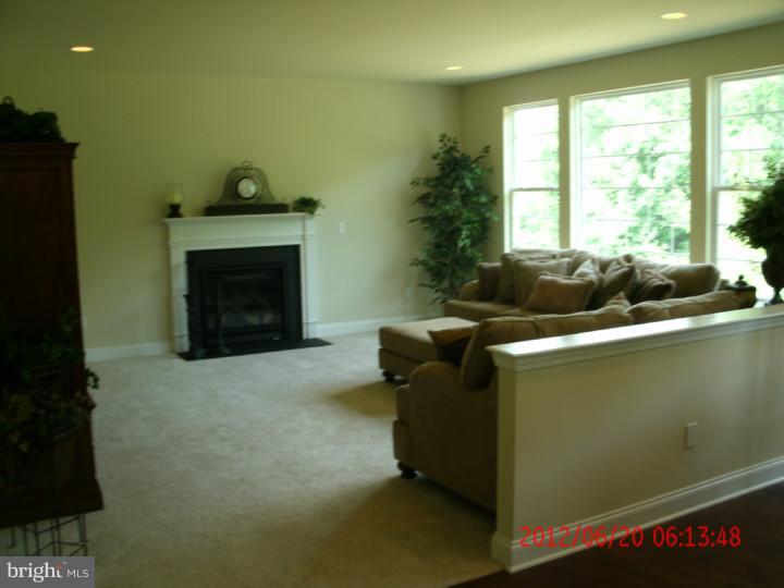 320 Windsor Road Mullica Hill, NJ 08062 - Photo 4 of 7 Family Room