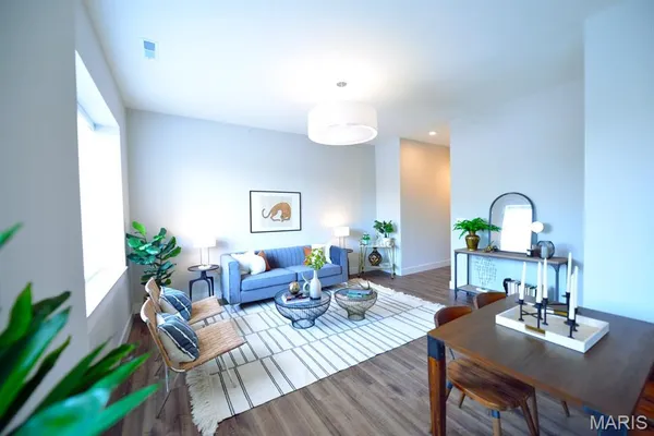 $1,200 | 415 DeBaliviere Avenue, Unit 203, St. Louis, MO 63112