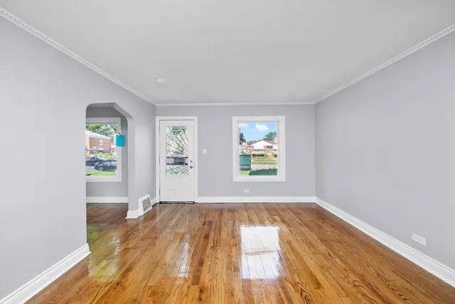 $244,999 | 307 Geneva Avenue, Bellwood, IL 60104