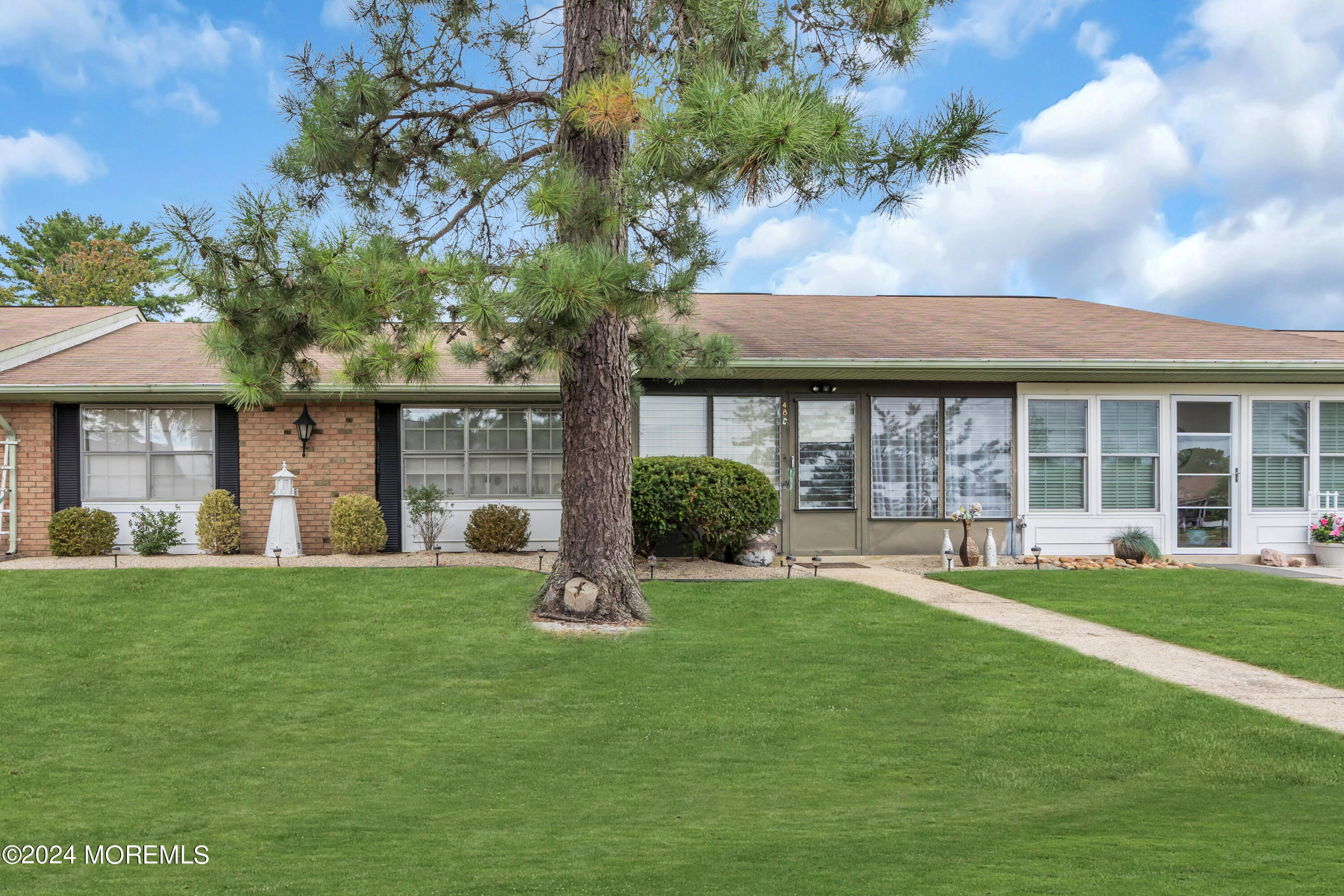 48 Buckingham Dr Unit C