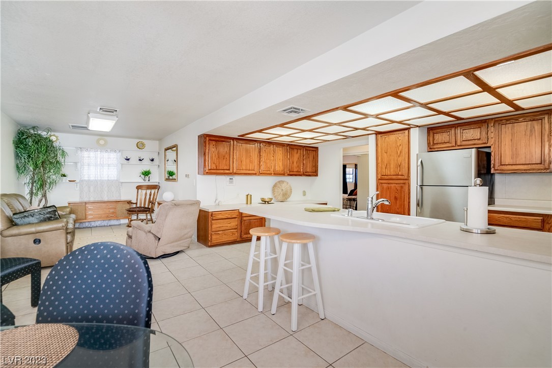 3445 Westwind Road Las Vegas, NV 89146 - Photo 34 of 51 Guest House Breakfast Nook
