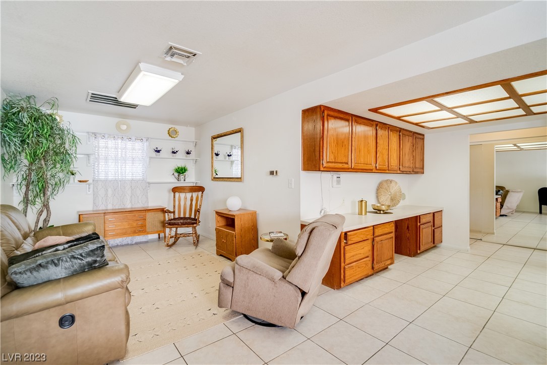 3445 Westwind Road Las Vegas, NV 89146 - Photo 35 of 51 Guest House Living Room