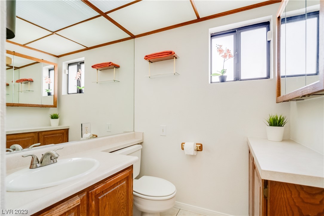 3445 Westwind Road Las Vegas, NV 89146 - Photo 40 of 51 Tub and Shower
