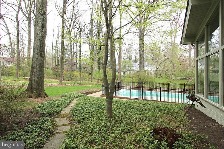 6608 Greentree Road Bethesda, MD 20817 - Photo 28 of 29 Exterior (General)