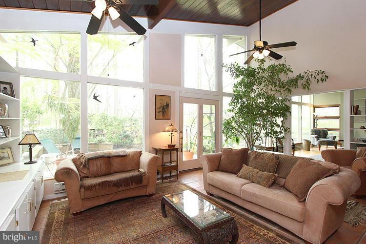 6608 Greentree Road Bethesda, MD 20817 - Photo 10 of 29 Family Room