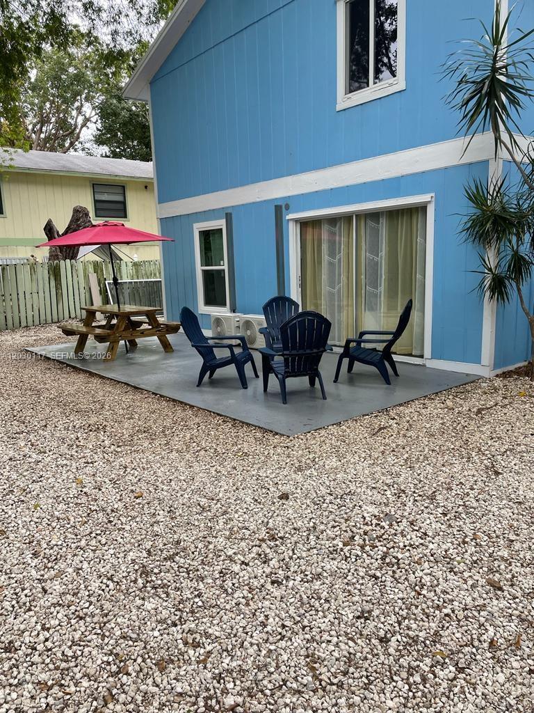 710 Barcelona Road, Unit BOTTOM Key Largo, FL 33037 - Photo 2 of 8