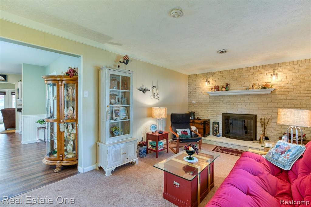 23374 Tuck Road Farmington Hills, MI 48336 - Photo 11 of 26
