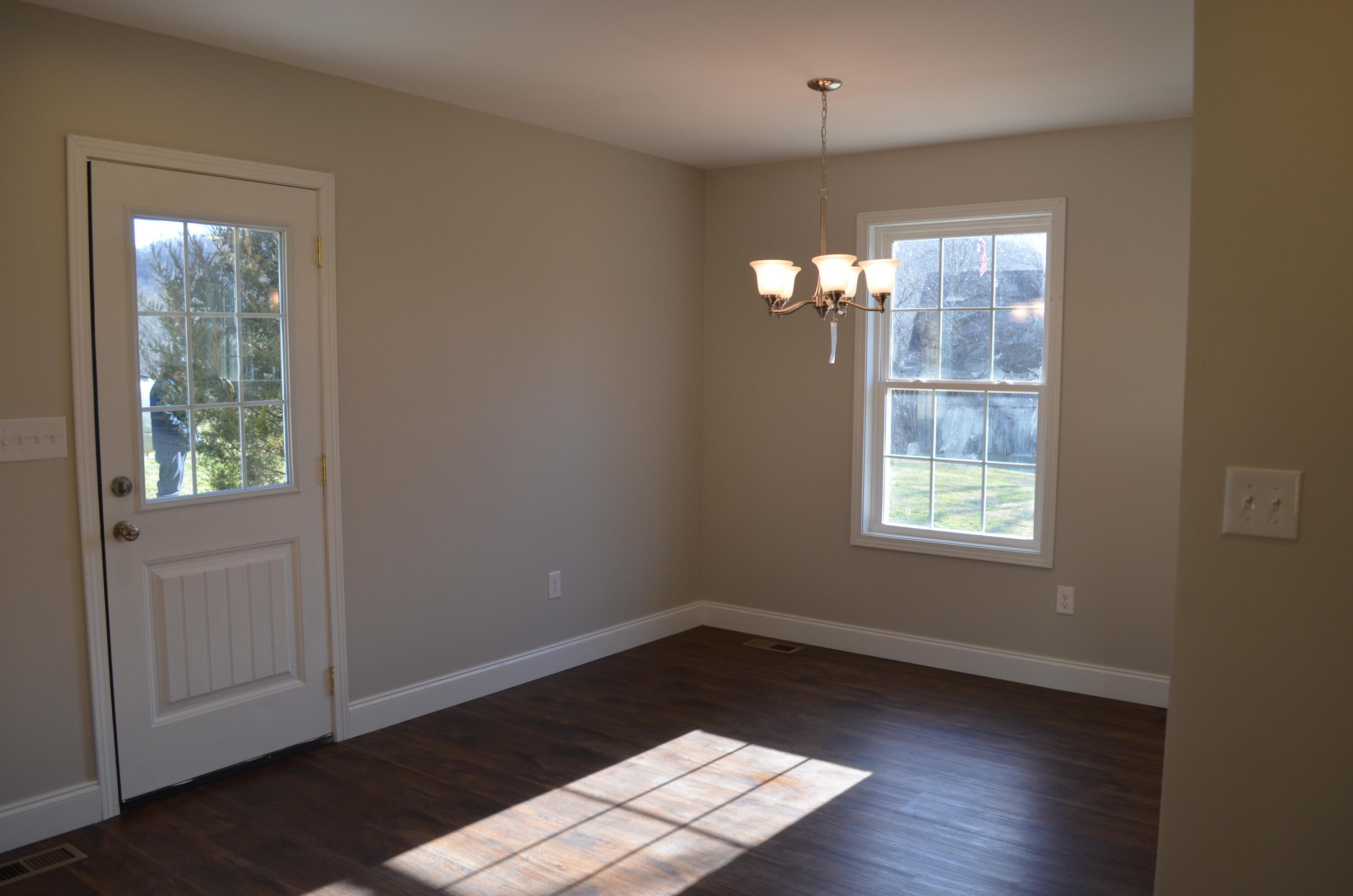 1735 Robinson Creek Road Manchester, KY 40962 - Photo 9 of 19 DSC_0007