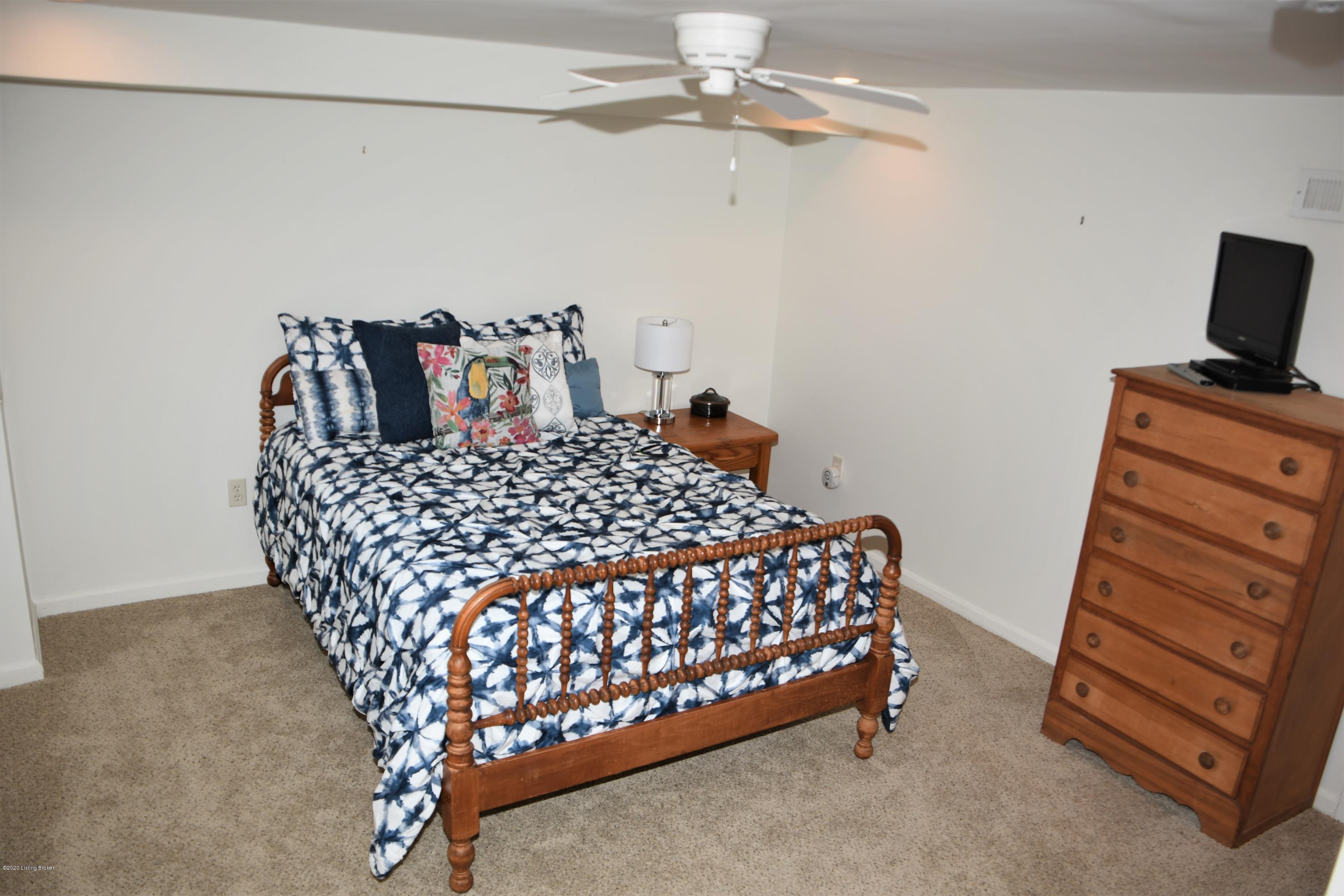 721 Indian Ridge Road Louisville, KY 40207 - Photo 20 of 21 Basement bedroom