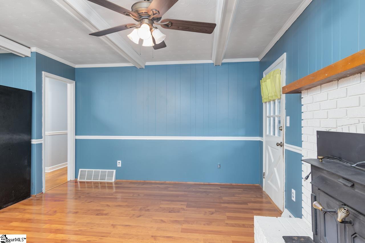 100 Sumter Street Clinton, SC 29325 - Photo 15 of 36