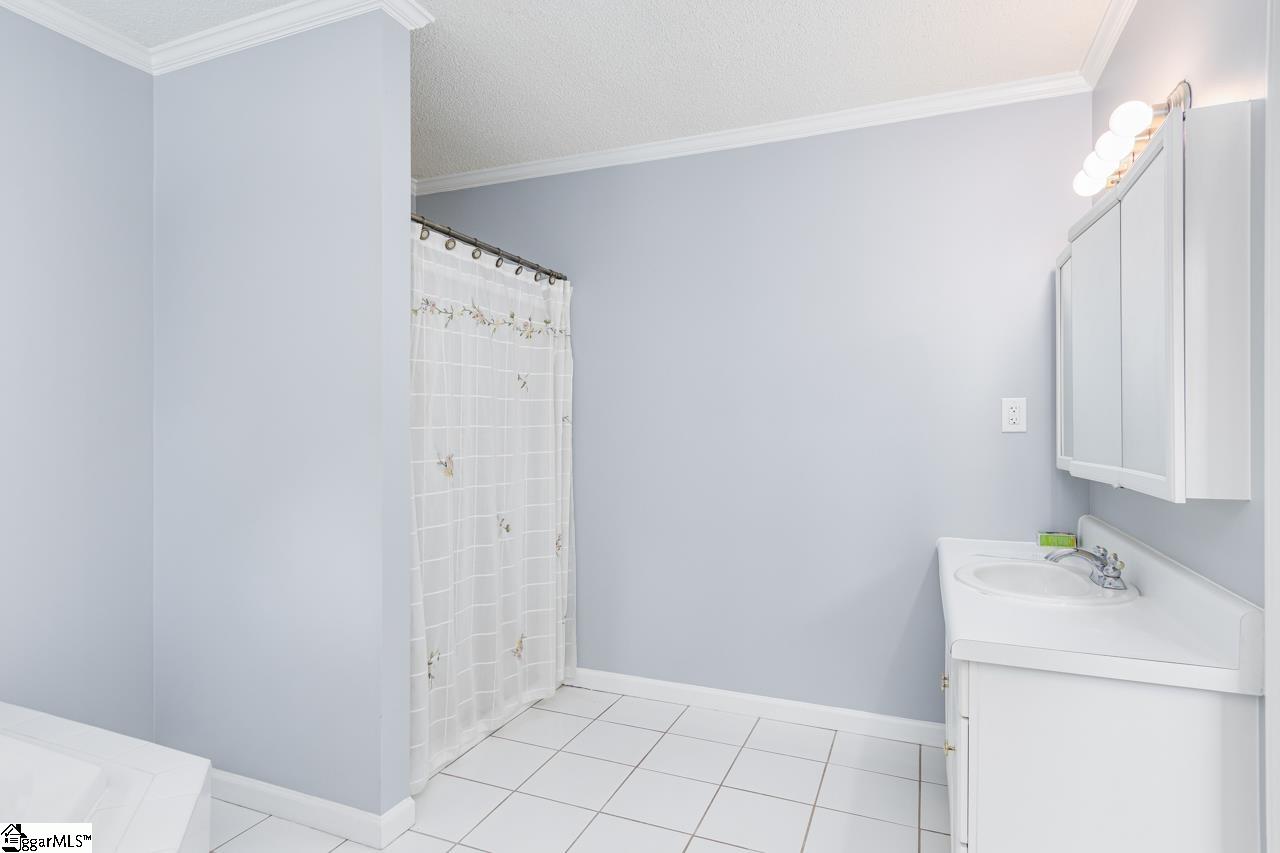 100 Sumter Street Clinton, SC 29325 - Photo 22 of 36