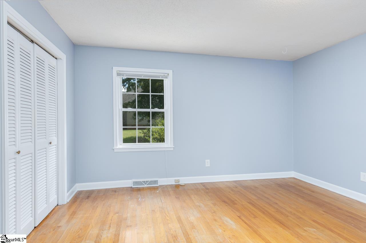 100 Sumter Street Clinton, SC 29325 - Photo 23 of 36