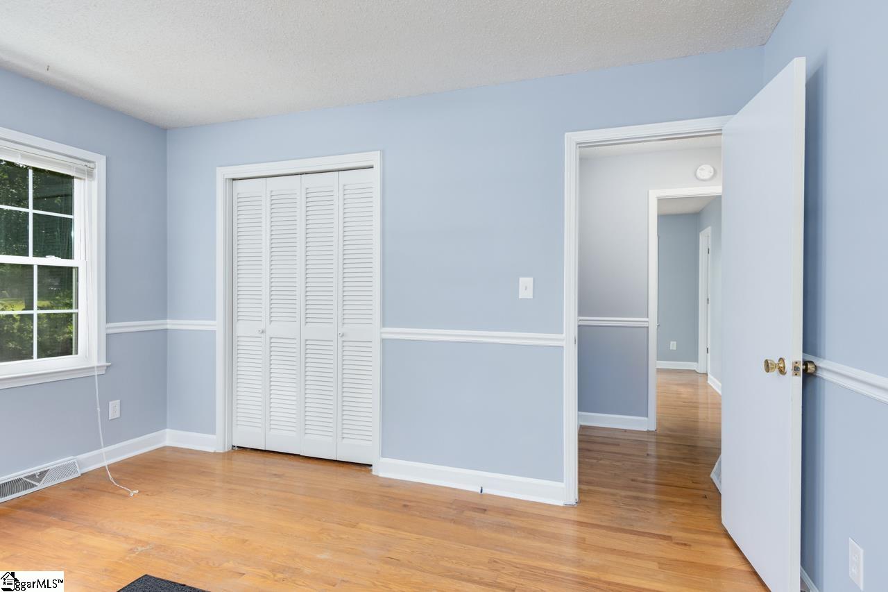 100 Sumter Street Clinton, SC 29325 - Photo 28 of 36